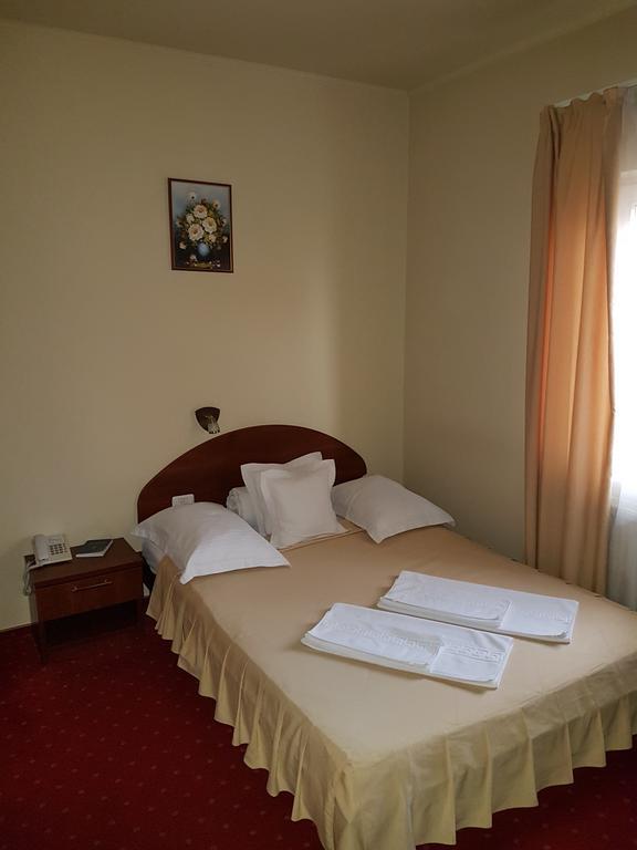 Hotel Iris Arad Dış mekan fotoğraf